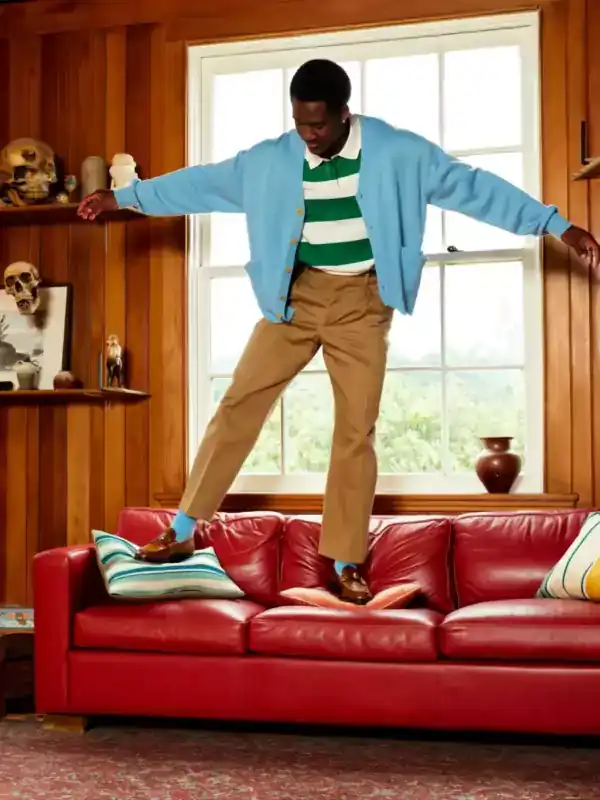 Loading the media file...