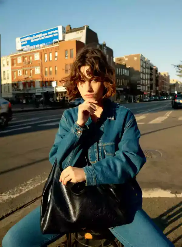 Loading the media file...