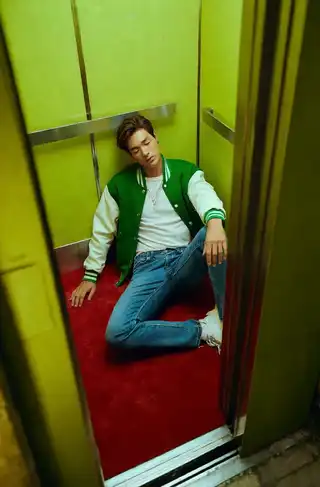 Loading the media file...