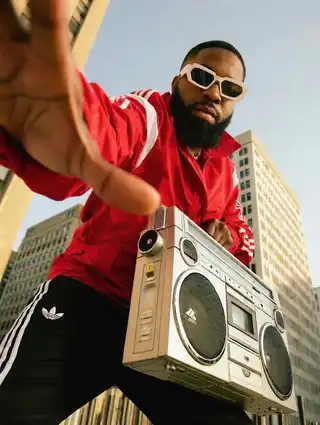 Loading the media file...